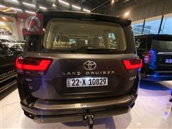 تۆیۆتا لاند کروزەر